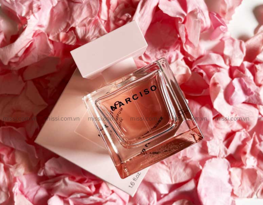 Thiet ke Narciso Rodriguez Cristal Missi Perfume 1